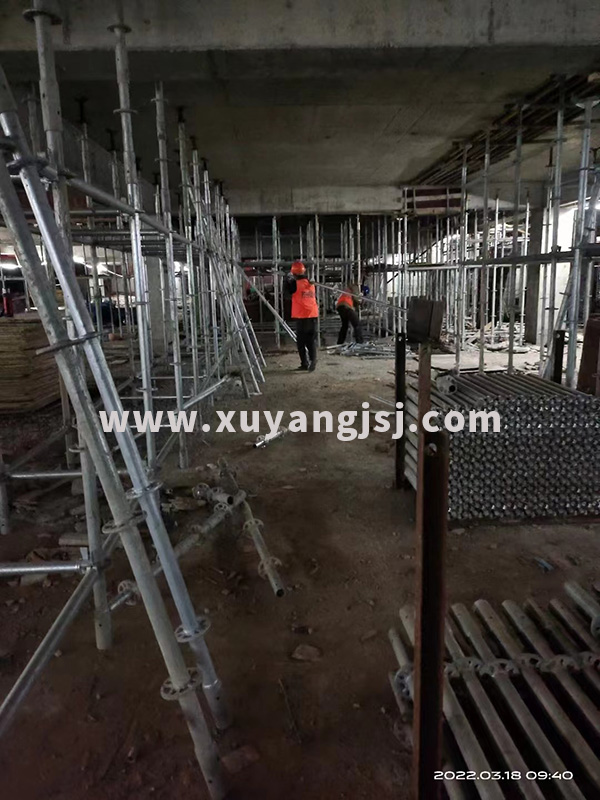 盤(pán)扣腳手架